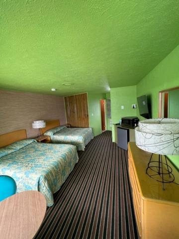 וויילדווד קרסט Caribbean Motel מראה חיצוני תמונה